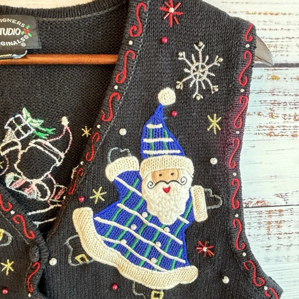 Vintage Christmas Sweater Vest Black M 3D Santas Beaded Embroidered Kitsch